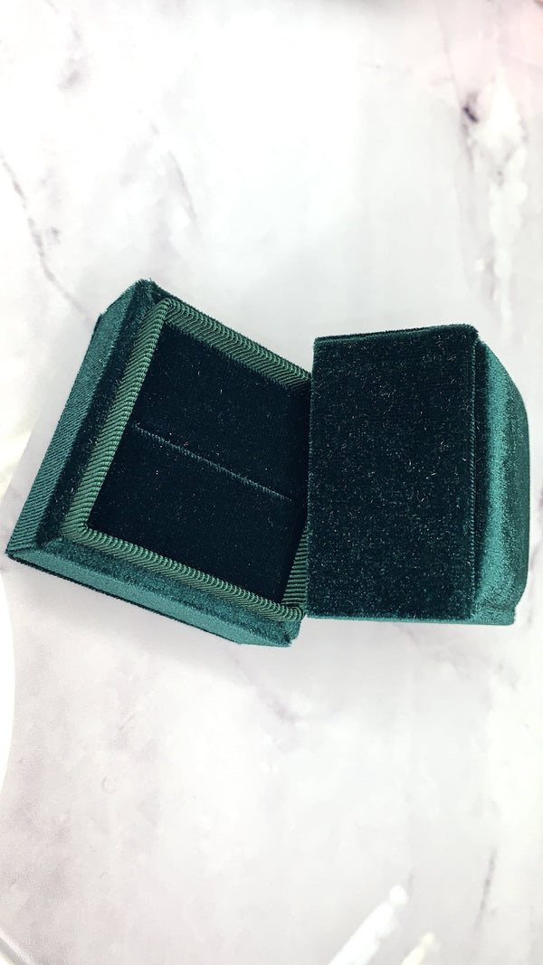 Luxe Emerald Ring Box